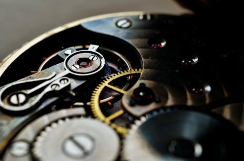 Exploring the Difference Between Quartz and Mechanical Watches